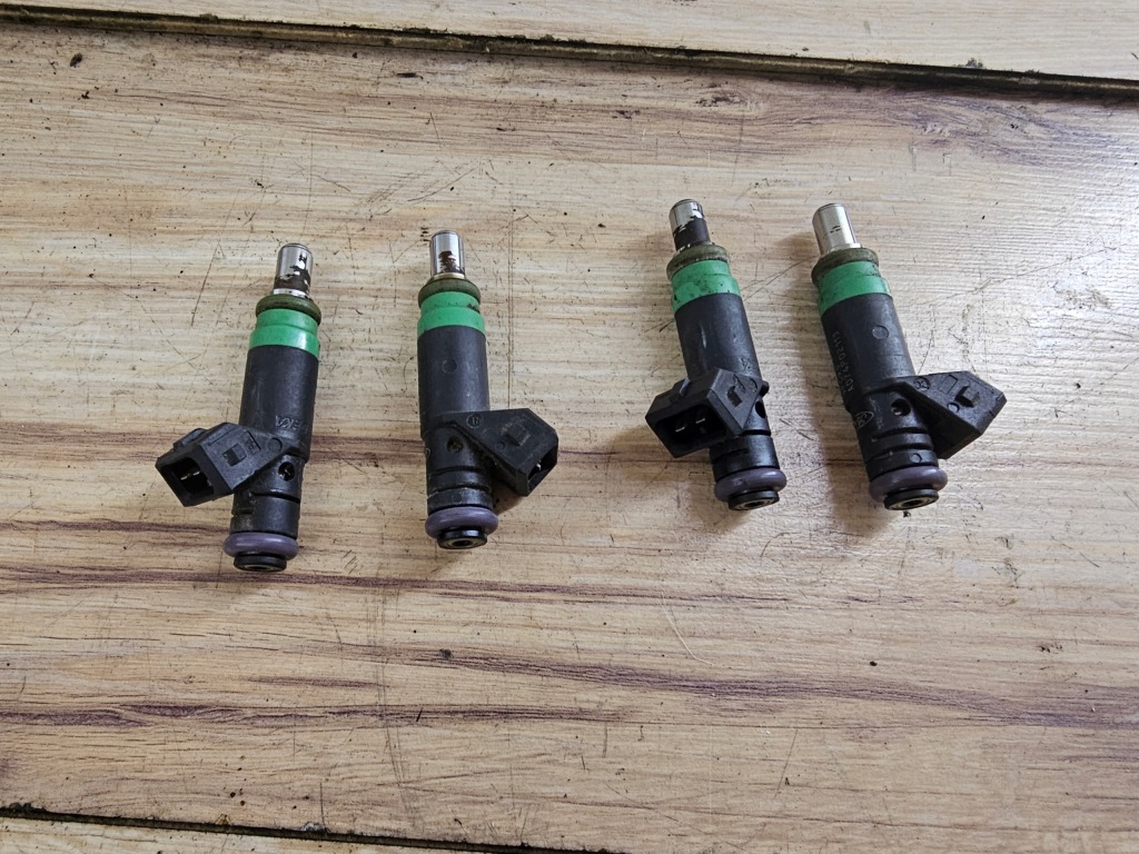 Купить Форсунка fiesta mk7 1.6b 98mf-bc