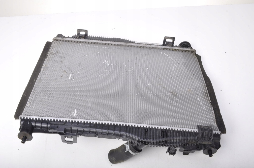 Купить Ford fiesta mk8 1.0 радиатор воды h1bg-8005-cd