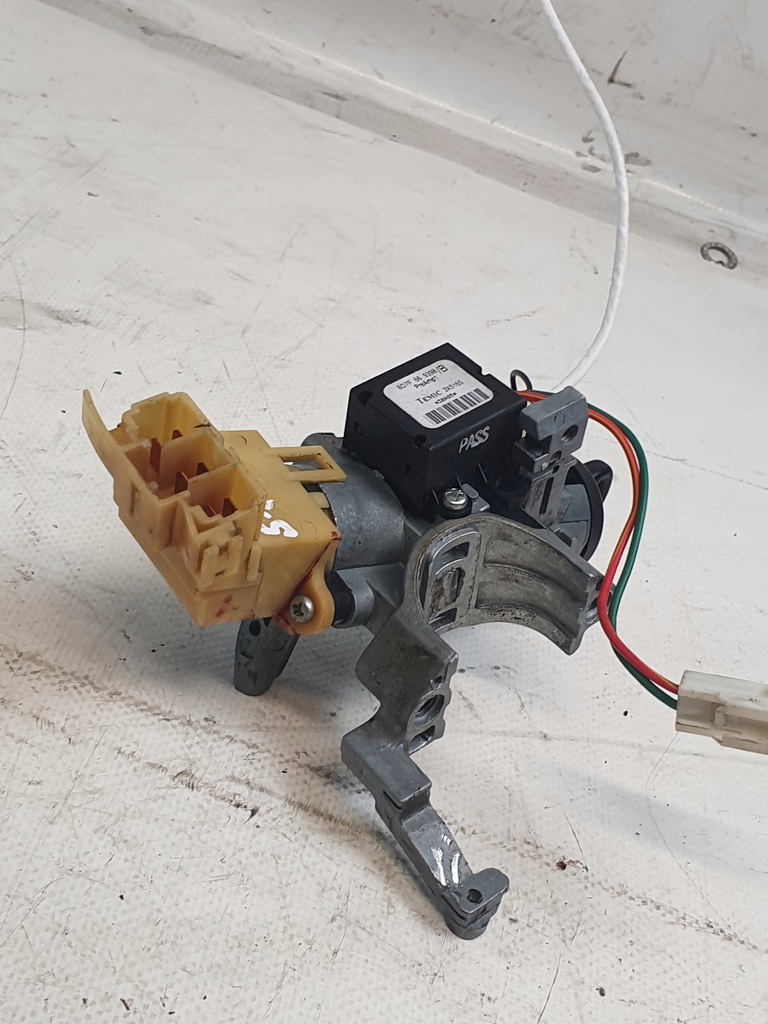 фото №13, Замок зажигания ключ mazda оригинальный номер bd7f66939