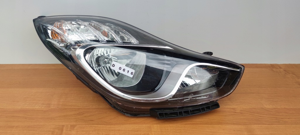 фото №1, Hyundai ix20 правая лампа перед фара правый rh