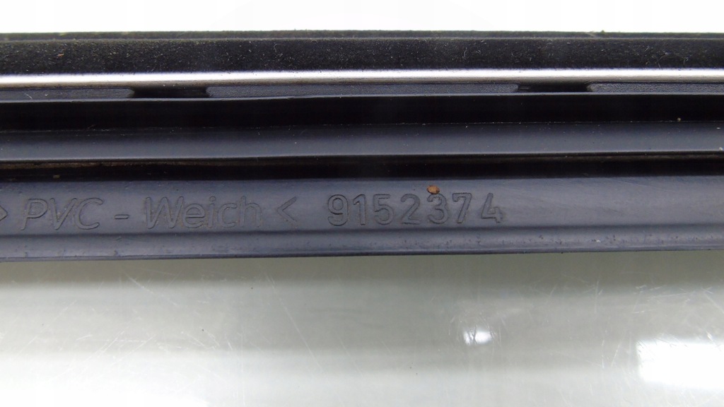 фото №11, Молдинг уплотнитель стекло накладки volvo 960 s90 v90 комплект