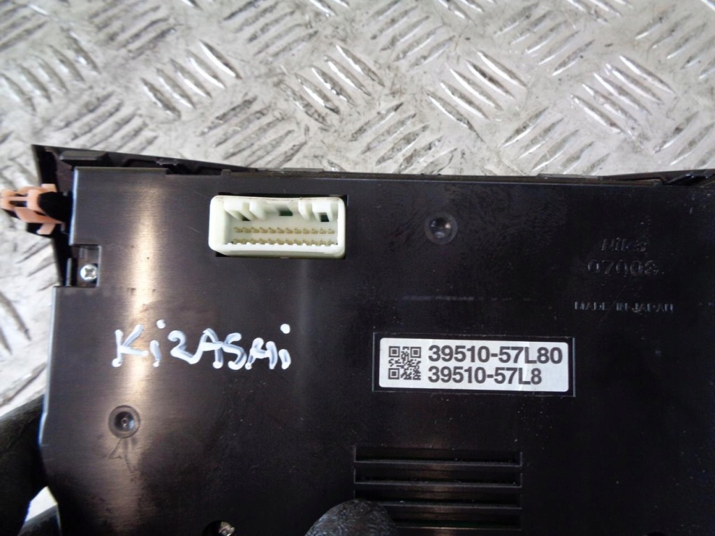 фото №7, Панель обдув кондиционера suzuki kizashi 09- eur