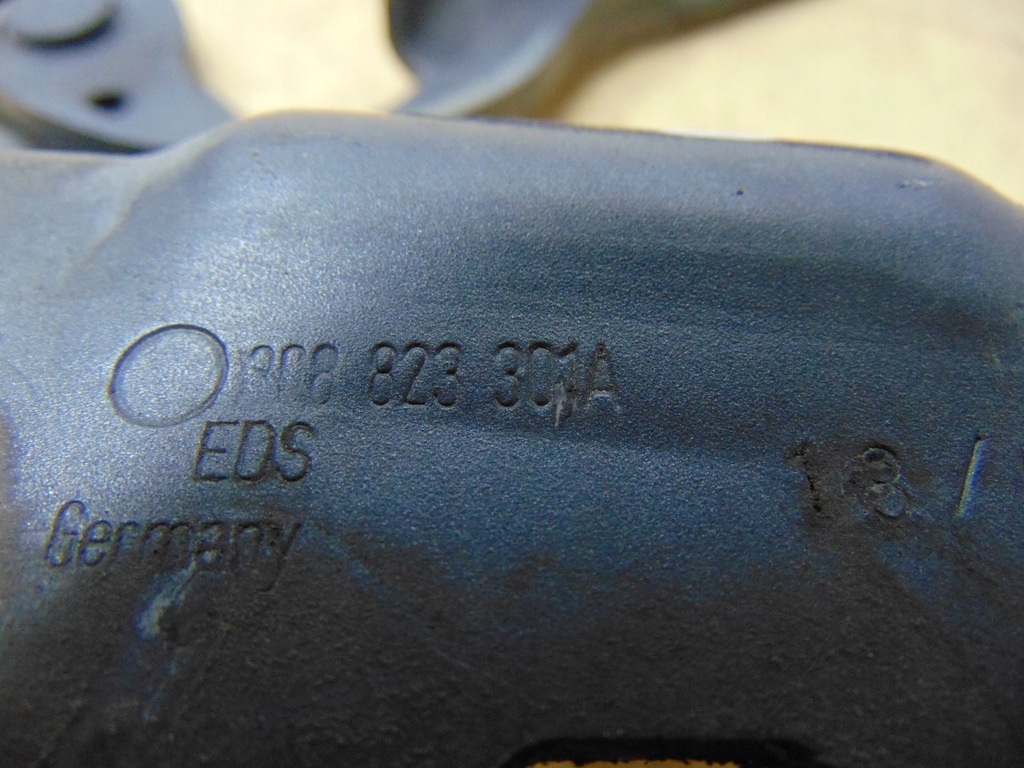 фото №11, Петля капот лівий vw passat cc 3c8823301a lk7x