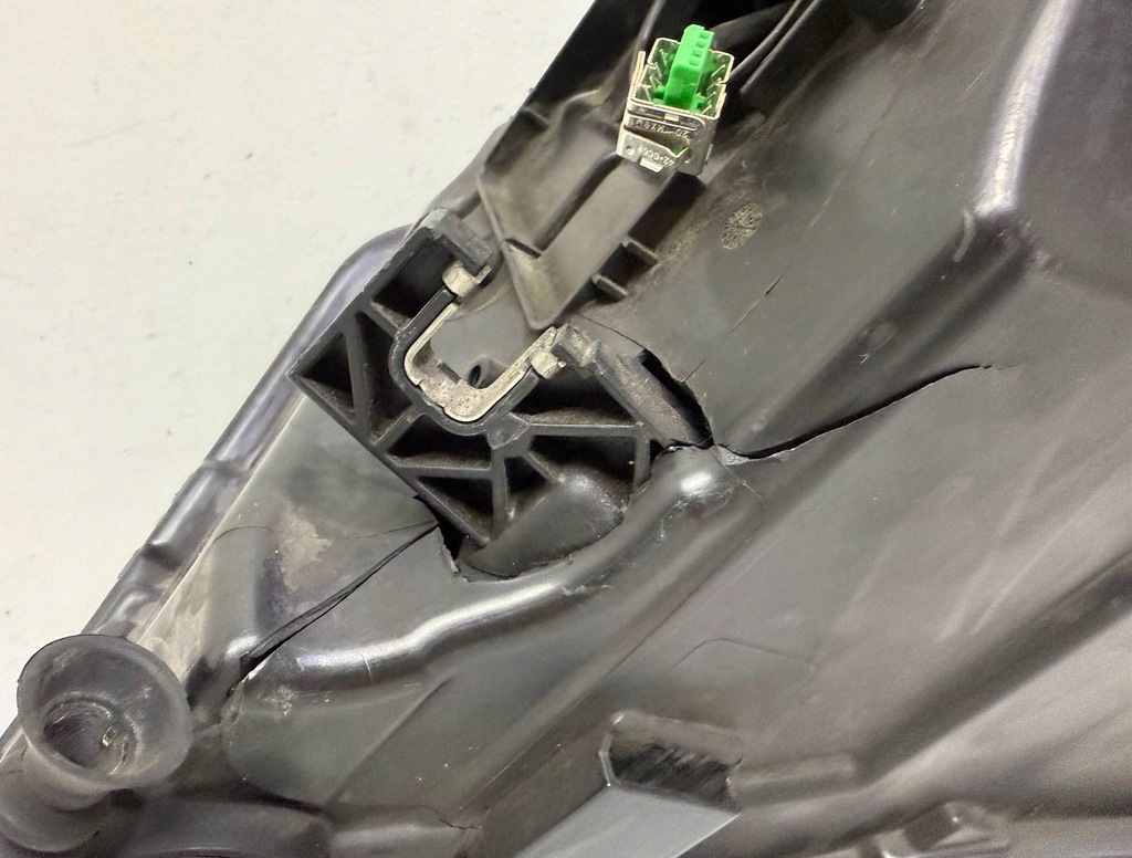 фото №8, Audi a8 s8 d4 4h0 лампа правый перед линза стекло ładne 4h0941004