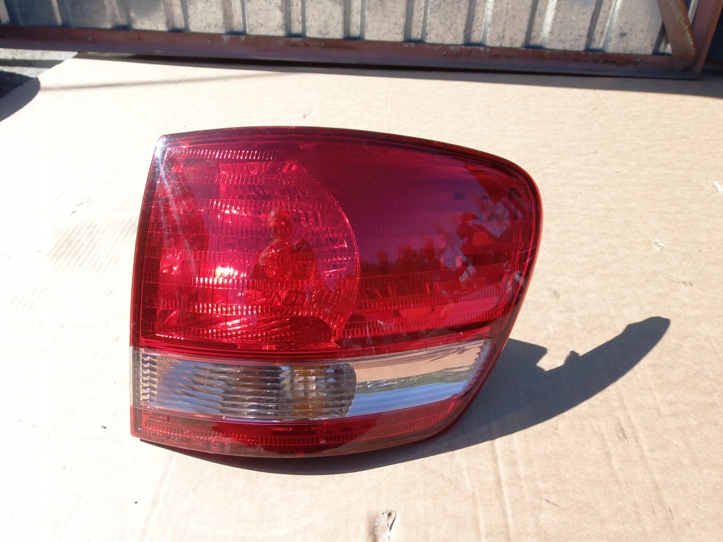 фото №1, Лампа правый задняя toyota avensis verso 01-03r 4435