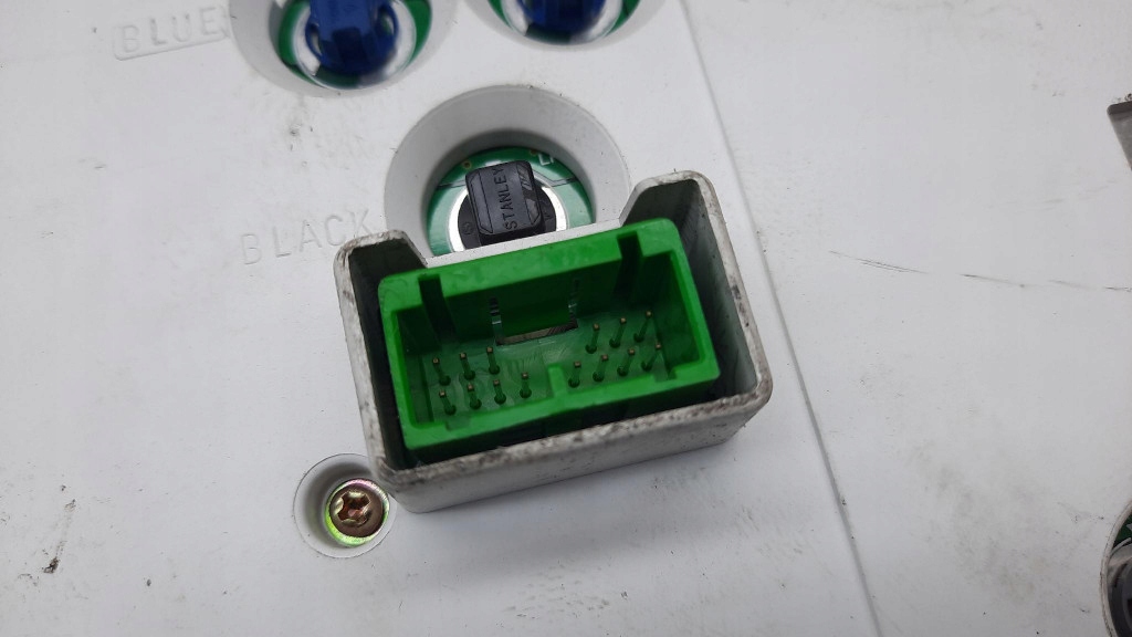 фото №12, Счетчик приборы 9472449 volvo s80 98-06r 2.9b