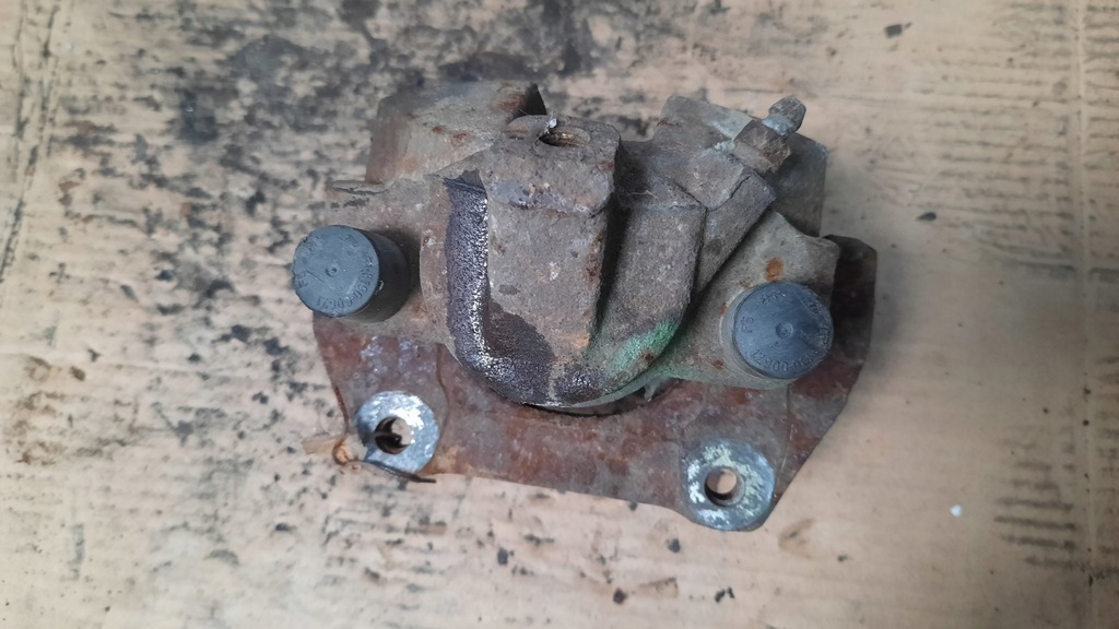 фото №4, Суппорт тормозной правый задняя volvo xc90 30639525