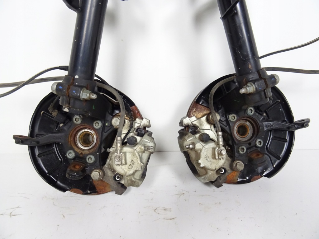 Audi a3 амортизатор поворотный кулак правый  1k0407256aa Оригинал