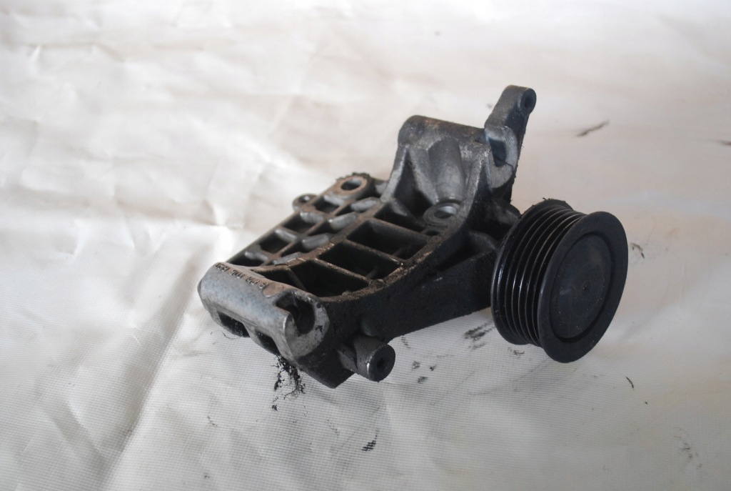 Купить Кронштейн генератора audi a6 c6 2.7 tdi can 059903143s