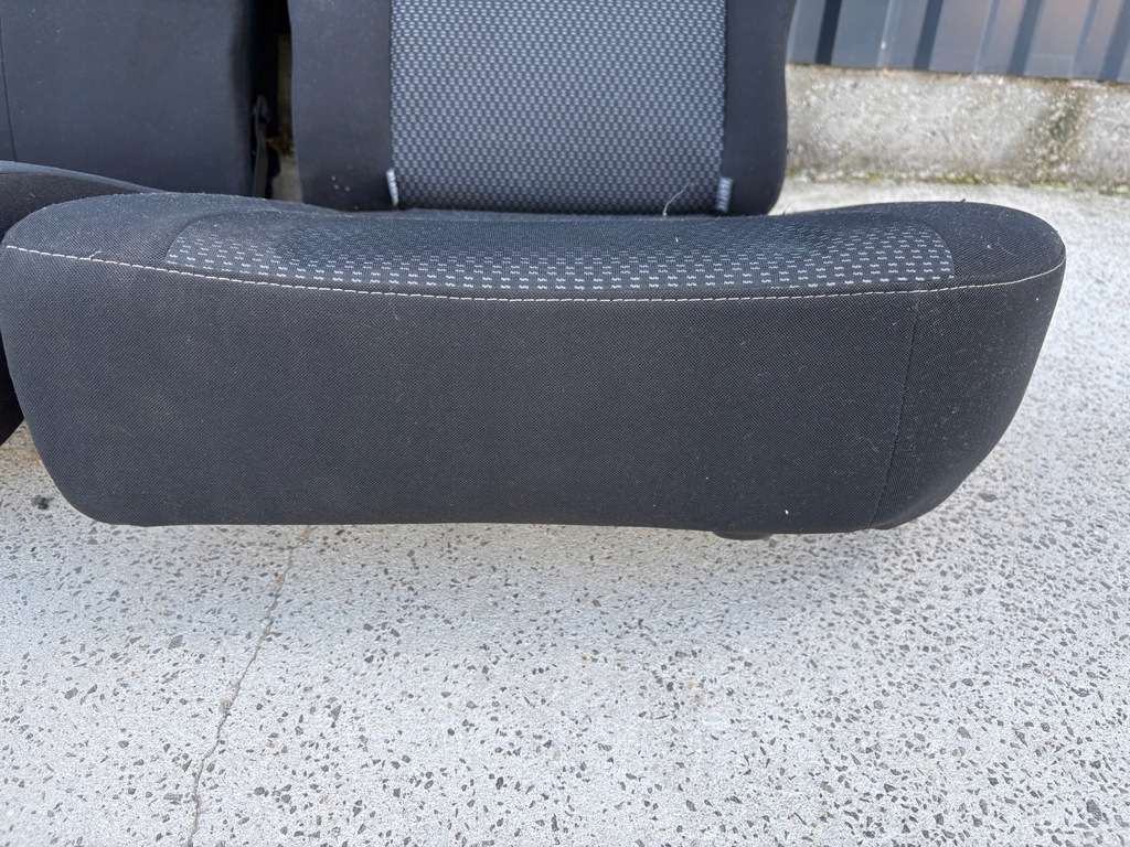 фото №12, Toyota auris i lift заднее сиденье задняя сиденья 09-12 5d europa