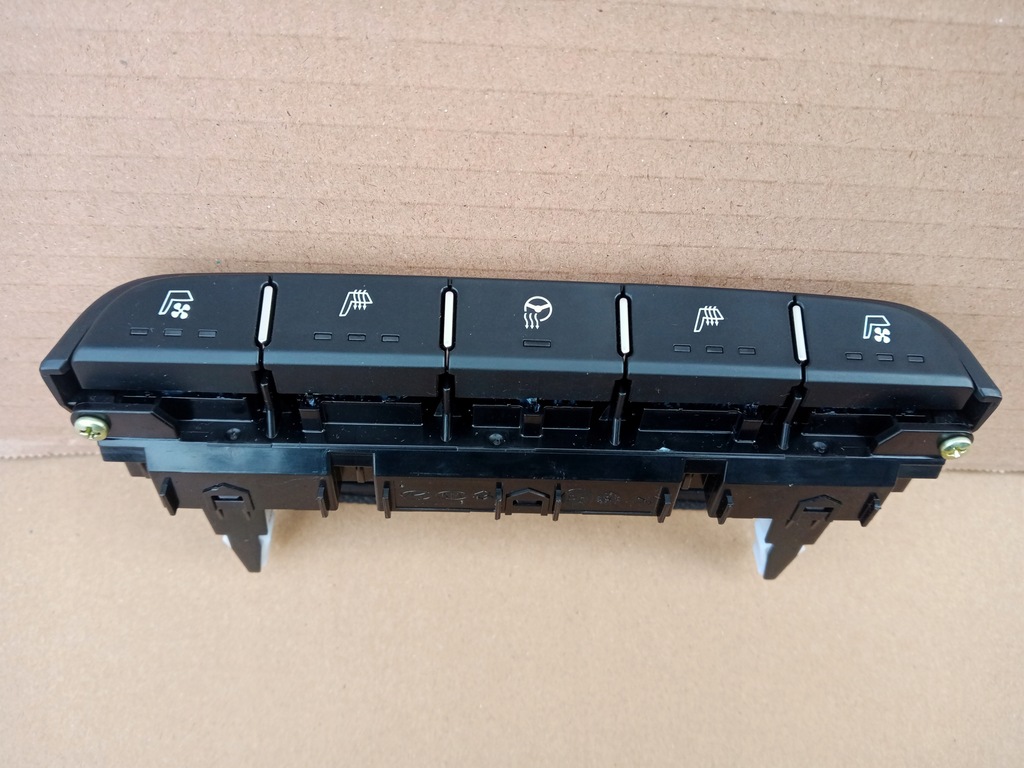 фото №1, Kia ceed iii панель переключатель 2019r