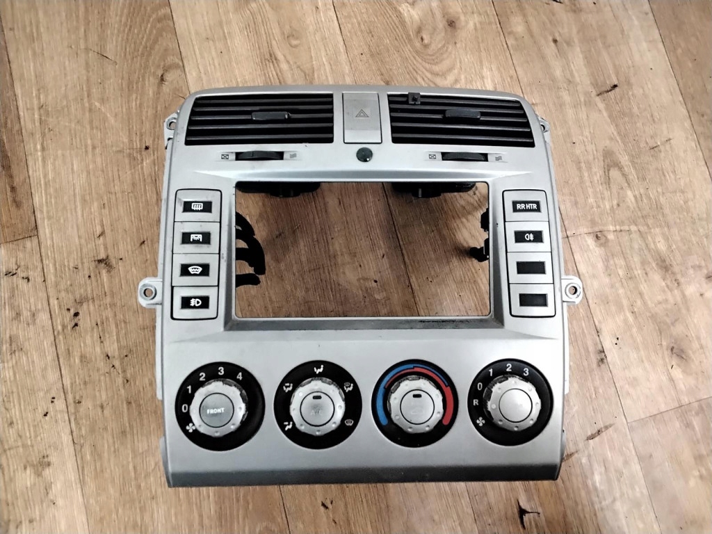 фото №1, Kia carnival консоль панель керування вентиляція