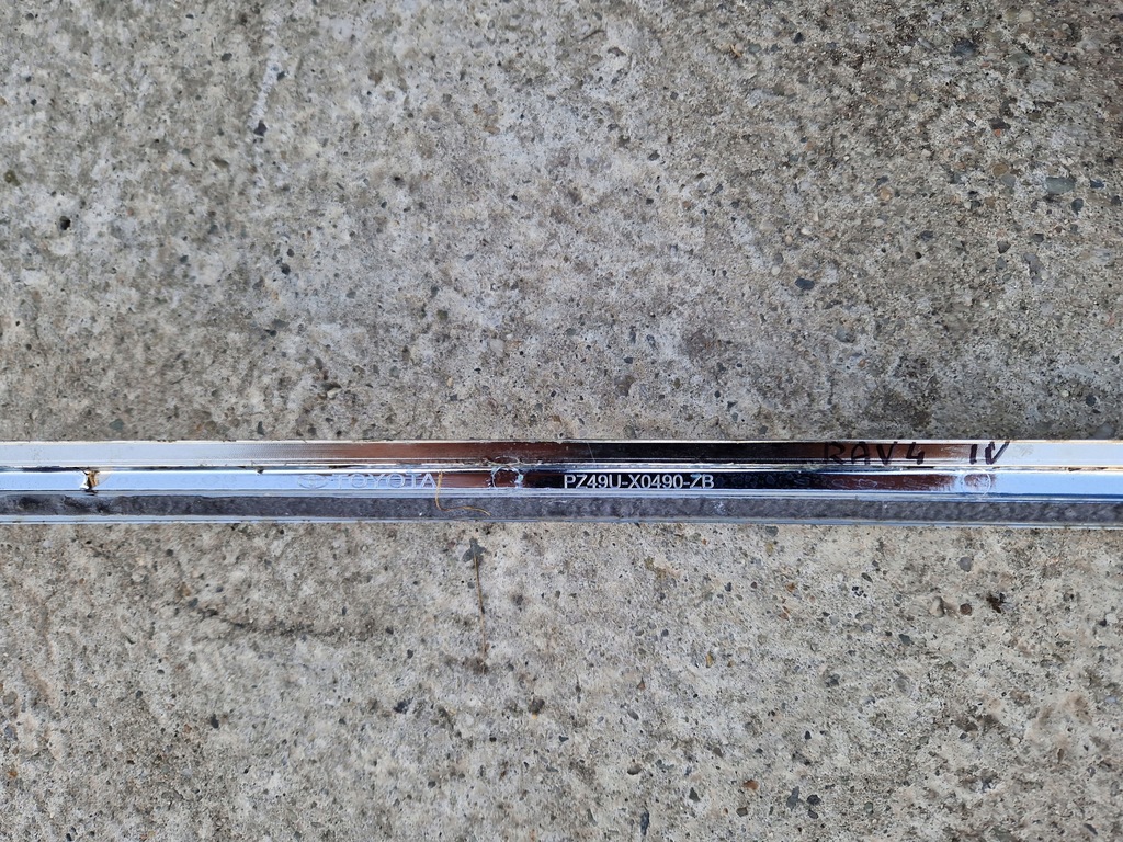 фото №6, Rav4 iv - молдинг кришки задня задній