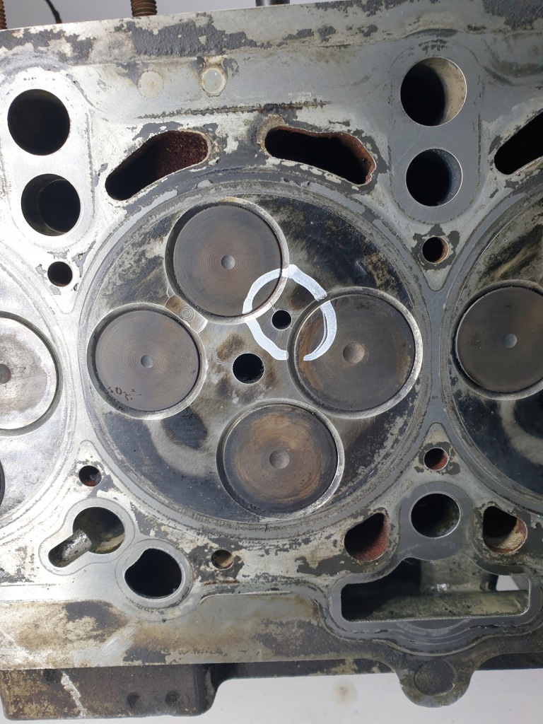 Купить Головка двигателя dodge caliber 2.0 crd 03g103373a