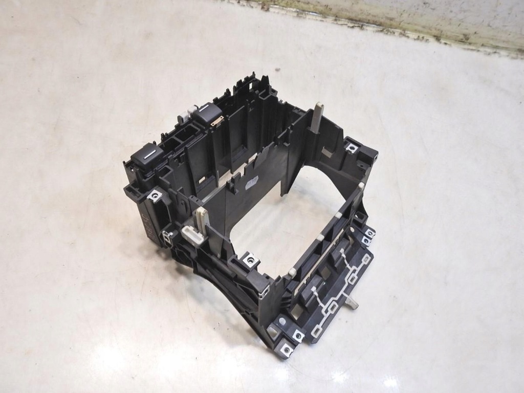 фото №4, Рамка каркас радіо audi a3 8p 8p0858005b