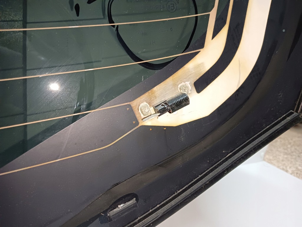 фото №6, Стекло задняя toyota c-hr 2020- lift тонированная оригинал подогрев антенна