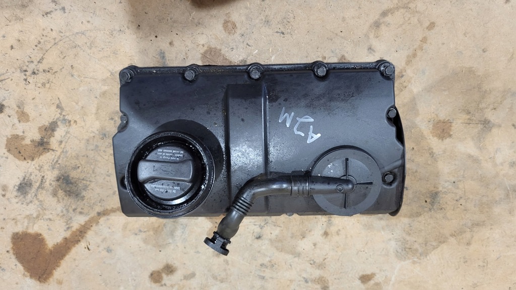 фото №1, Крышка клапанов vw bora 1,9 tdi 038103475l