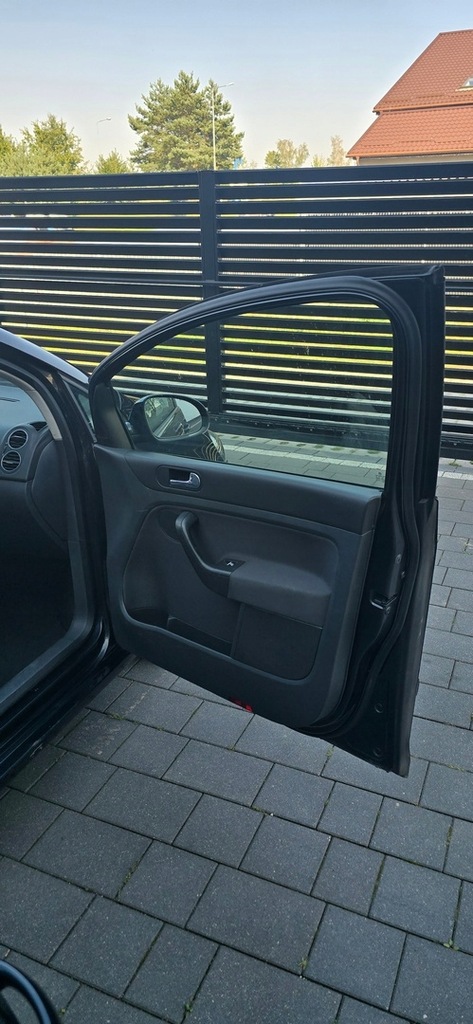 фото №1, Обшивка дверь обивка перед vw golf 5 plus 2003-2009