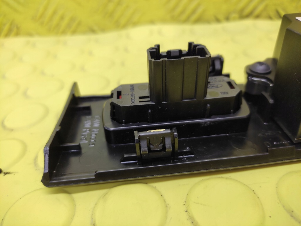 фото №9, Ford mondeo mk3 приборная панель 3s7t15000fb