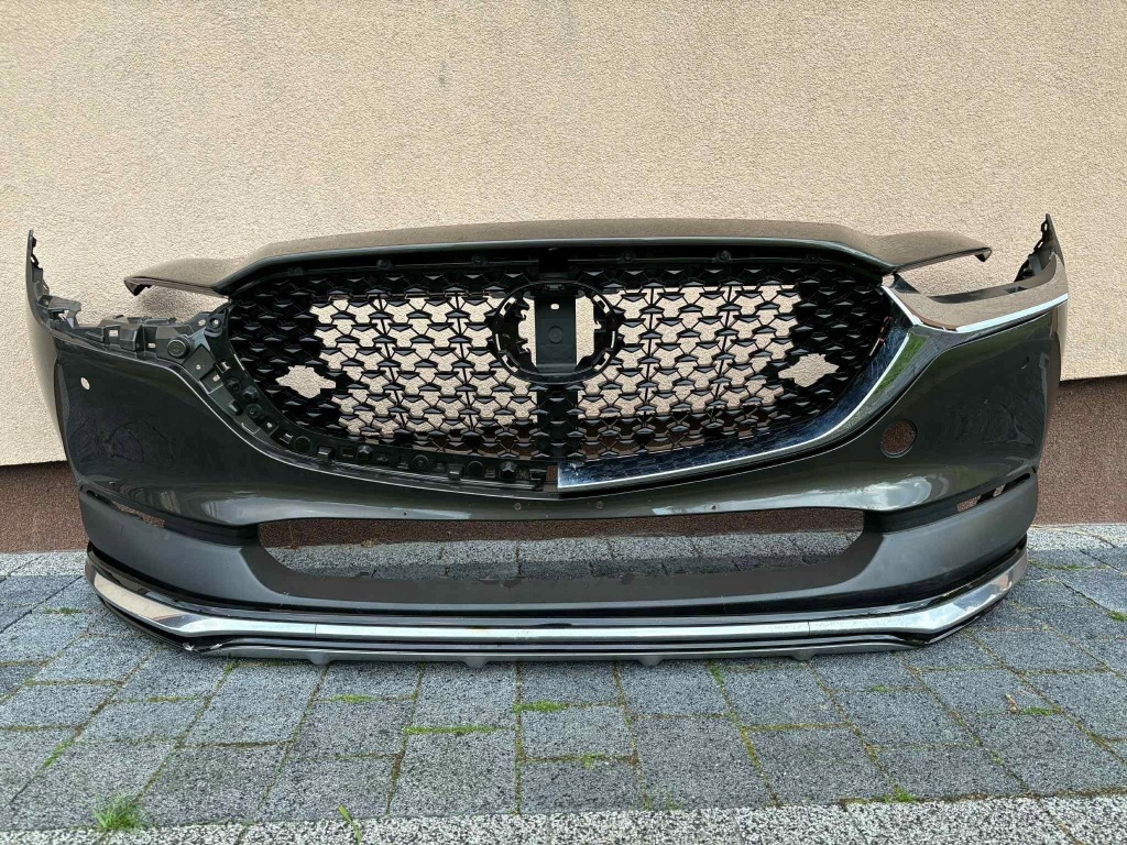Купити Mazda cx-30 dm 2019- бампер передній оригінал