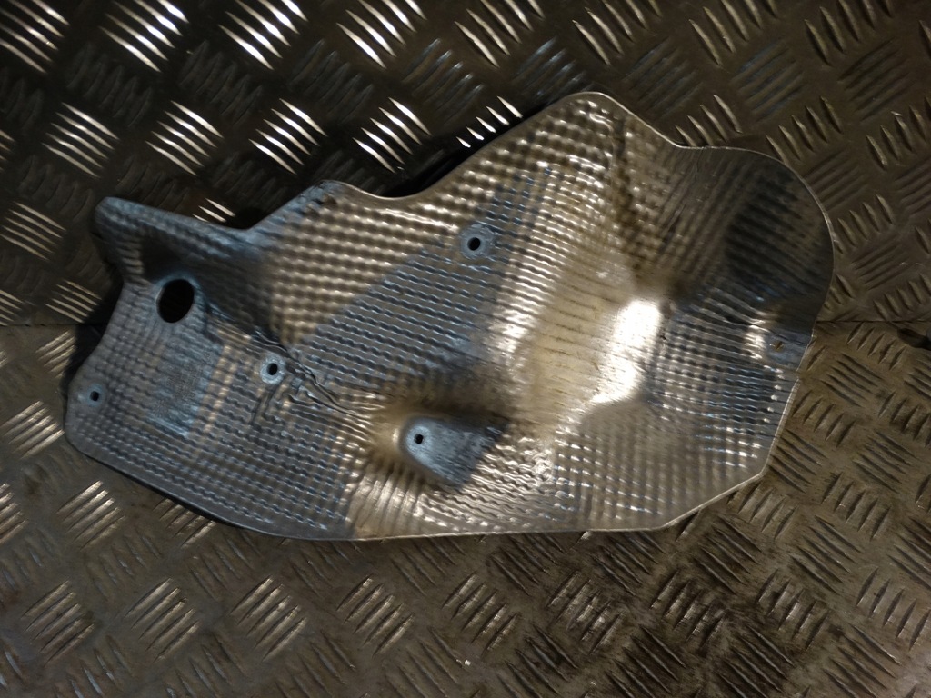 фото №1, Idealna защита тепловая левая porsche macan 1