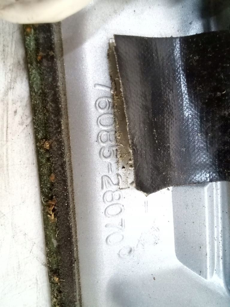 фото №10, Toyota previa ii 2 спойлер спойлер крышки задняя 76085-28070 1c0