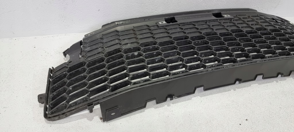 Решётка бампера средняя toyota gt86 gr 2 21- с Разборки