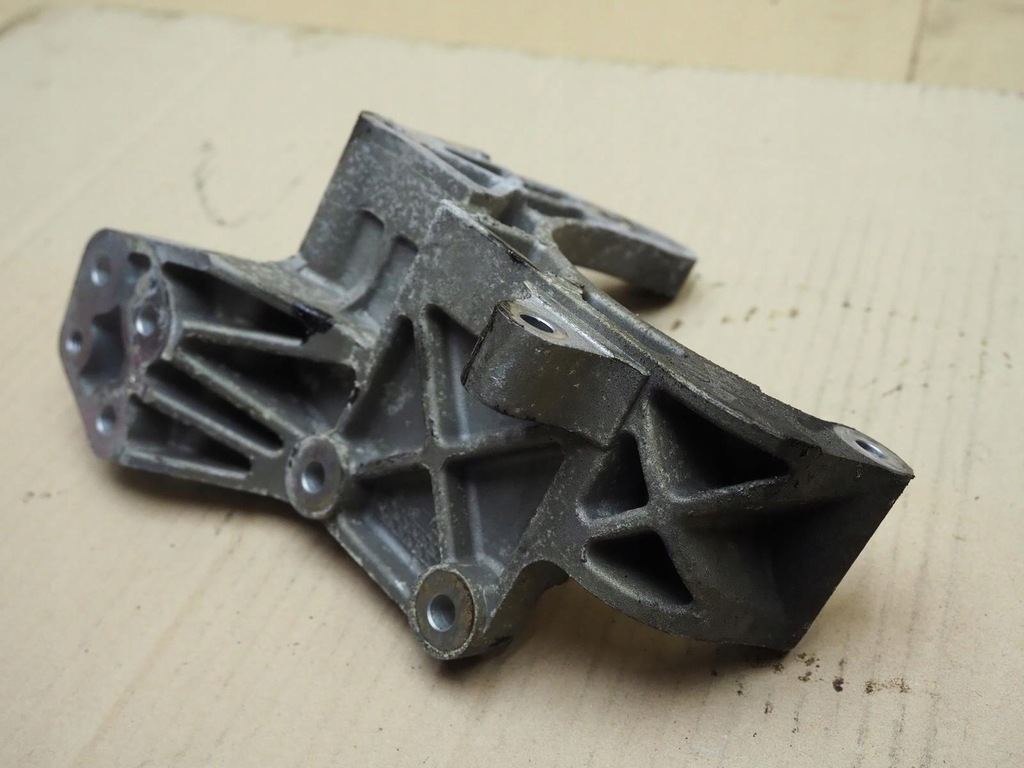 фото №13, Aveo kalos 1.2 8v b12s1 s-tec кронштейн генератора