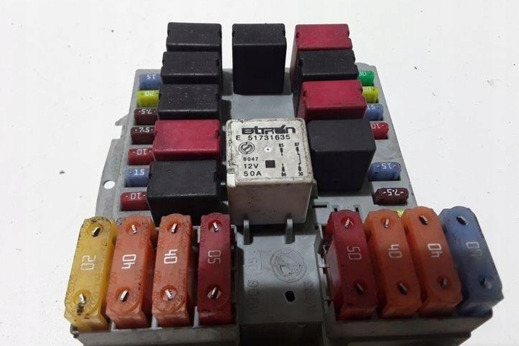 фото №12, Коробка запобіжників fiat croma 154_ 51738103 2.4l дизель 2006