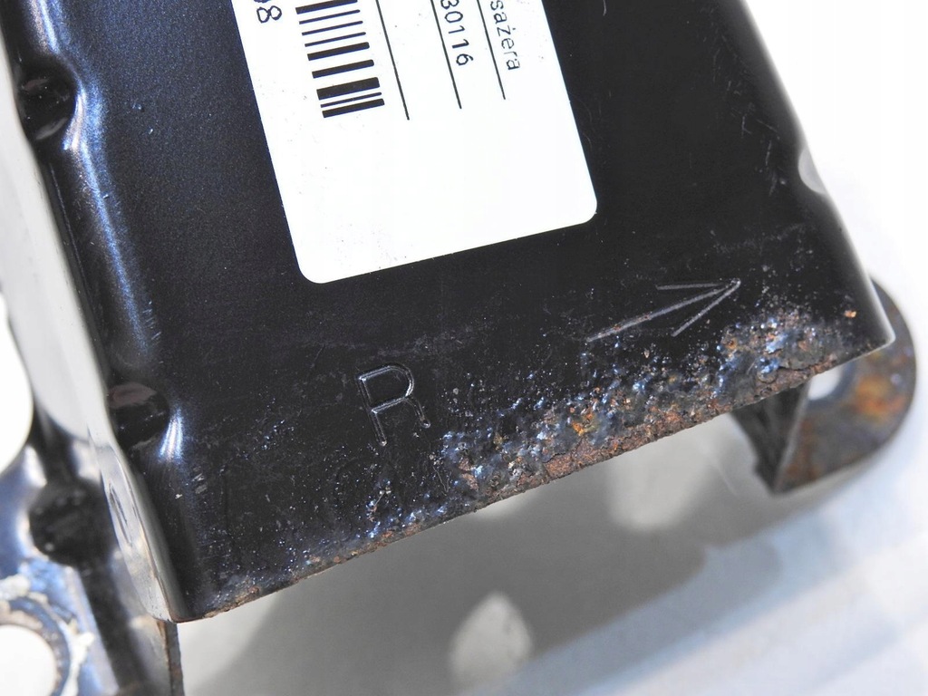 фото №5, Кронштейн кронштейн сиденье правый перед toyota aygo i