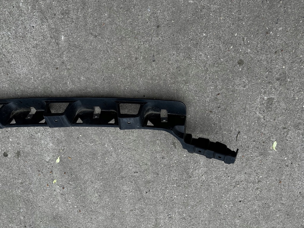 фото №9, Направляющая бампера задняя 8z0807855a audi a2