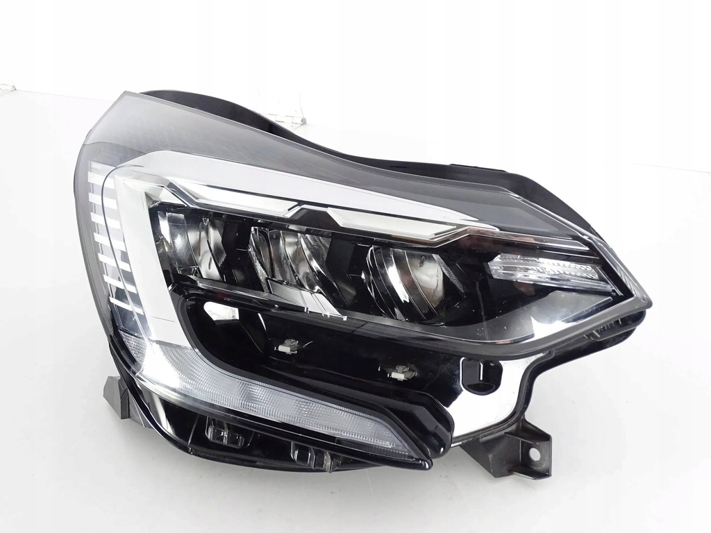 фото №1, Лампа перед права renault captur ii 260104095r