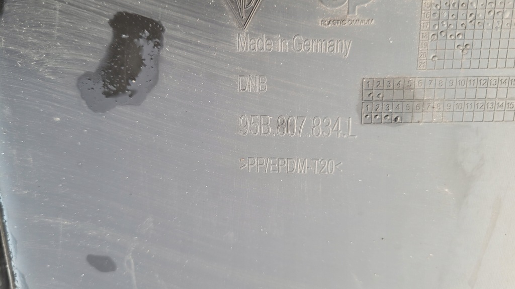 фото №8, Porsche macan накладка бампера задня спойлер накладка-спойлер // 1401