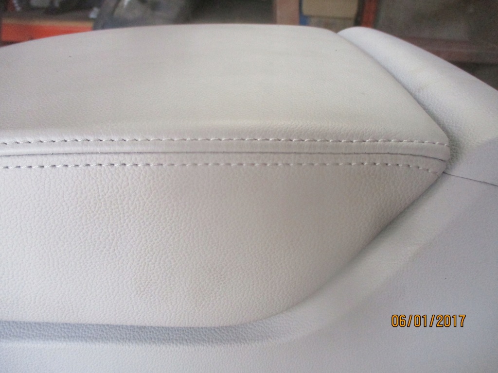 фото №4, Тунель середній підлокітник vw touareg iii шкіра