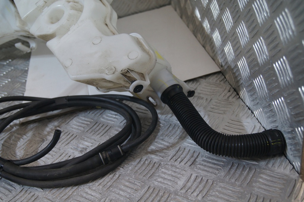 фото №9, Bmw x6 f16 бак омивача