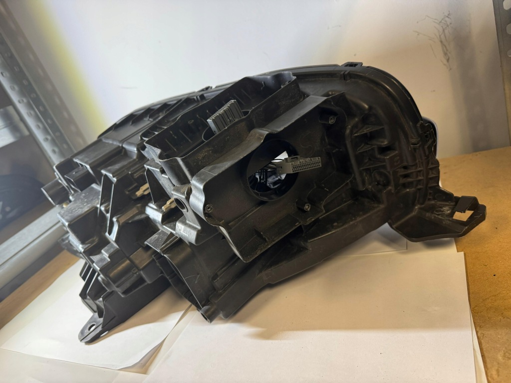 фото №5, Volvo xc90 ii лампа mid led права 31446537