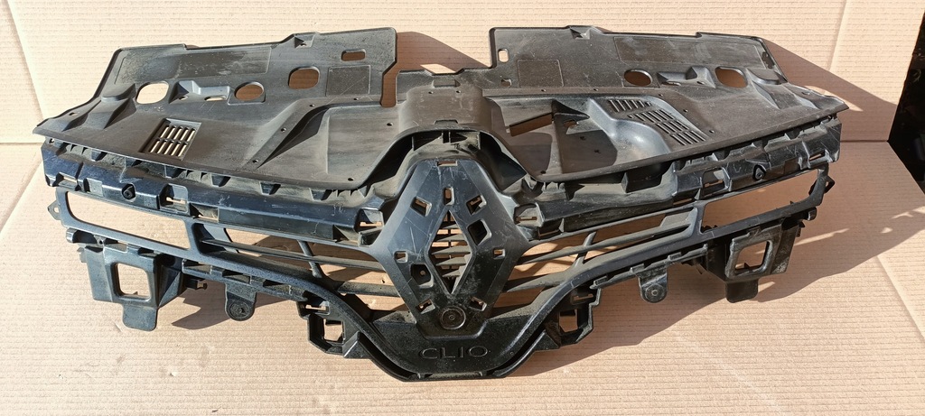 фото №1, Решітка радіатора решітка радіатора renault clio iv 4 12-16rok 622563184r