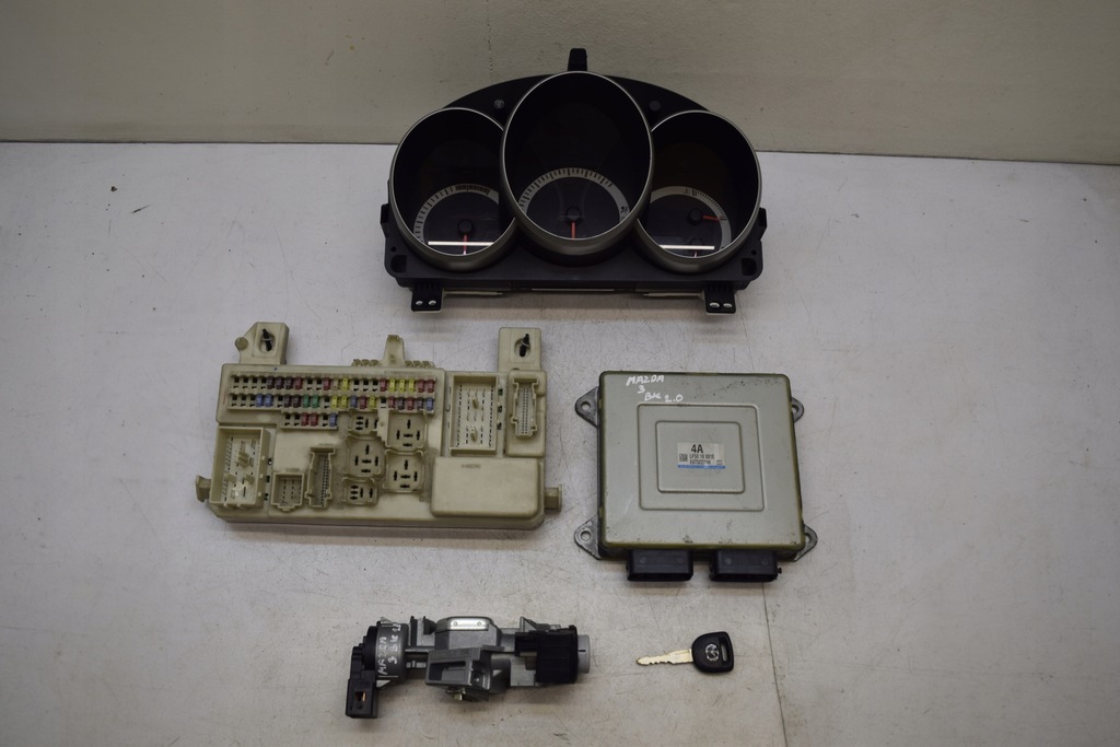 фото №1, Mazda 3 bk 2.0 бензин набор стартовый замок зажигания бортовой компьютер