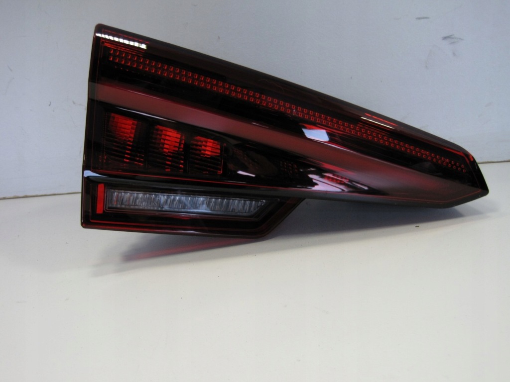 фото №1, Лампа левая audi 8w 8w5945093h nowa na крышка anglik