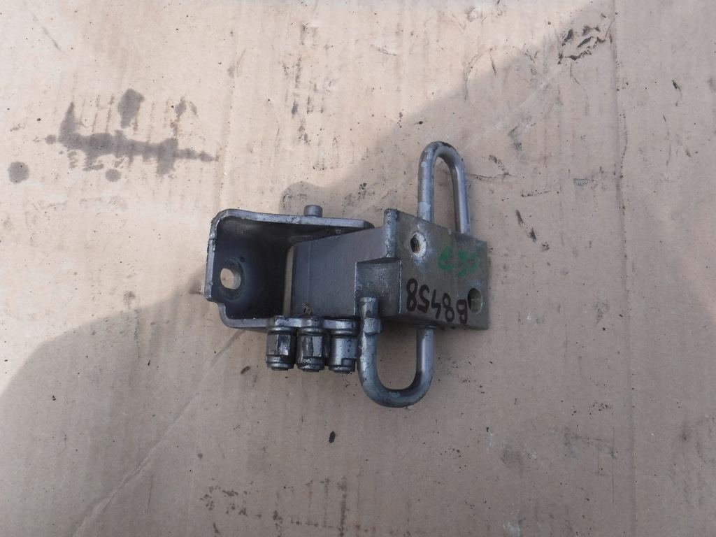 фото №1, Петля дверь левый перед vw polo 9n 6q0831411