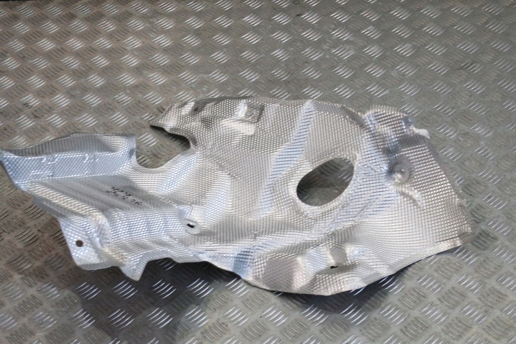 фото №1, Защита тепловая mercedes sl r232 a2326824700