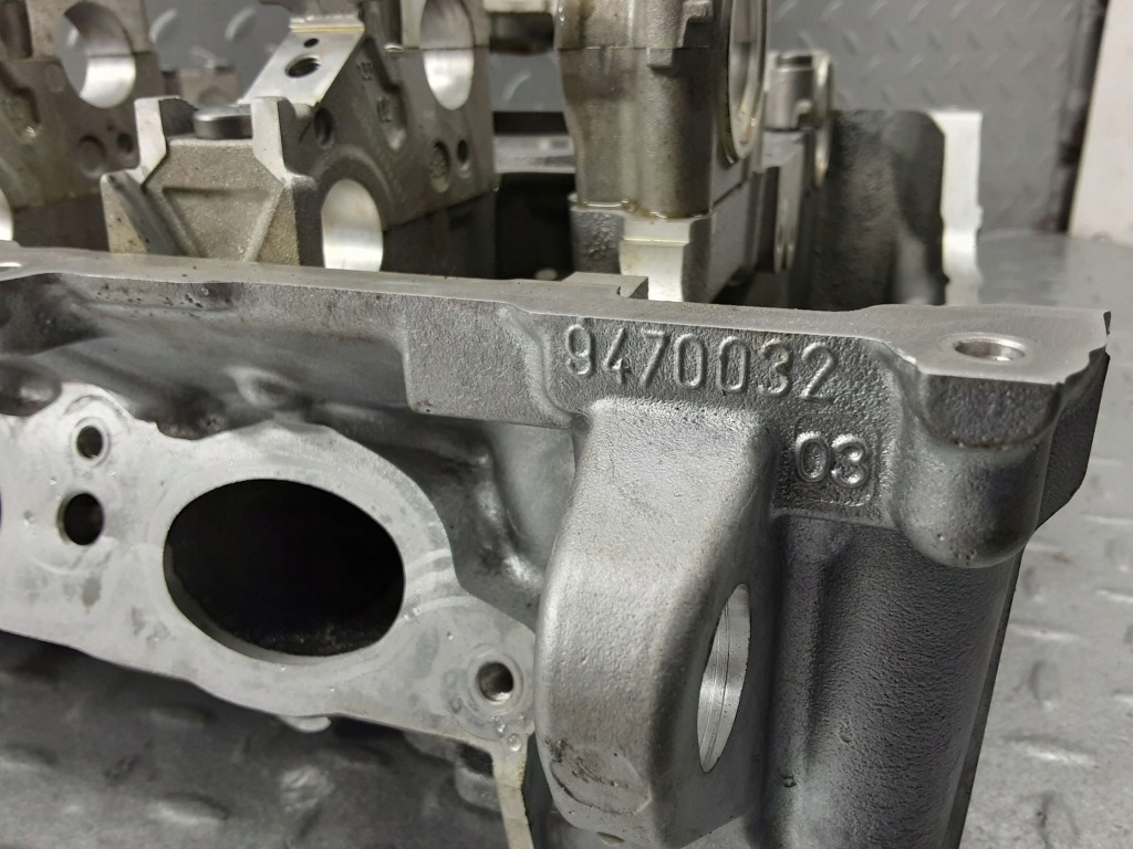 Головка двигателя bmw x1 f48 f49 11121019163 Доставка