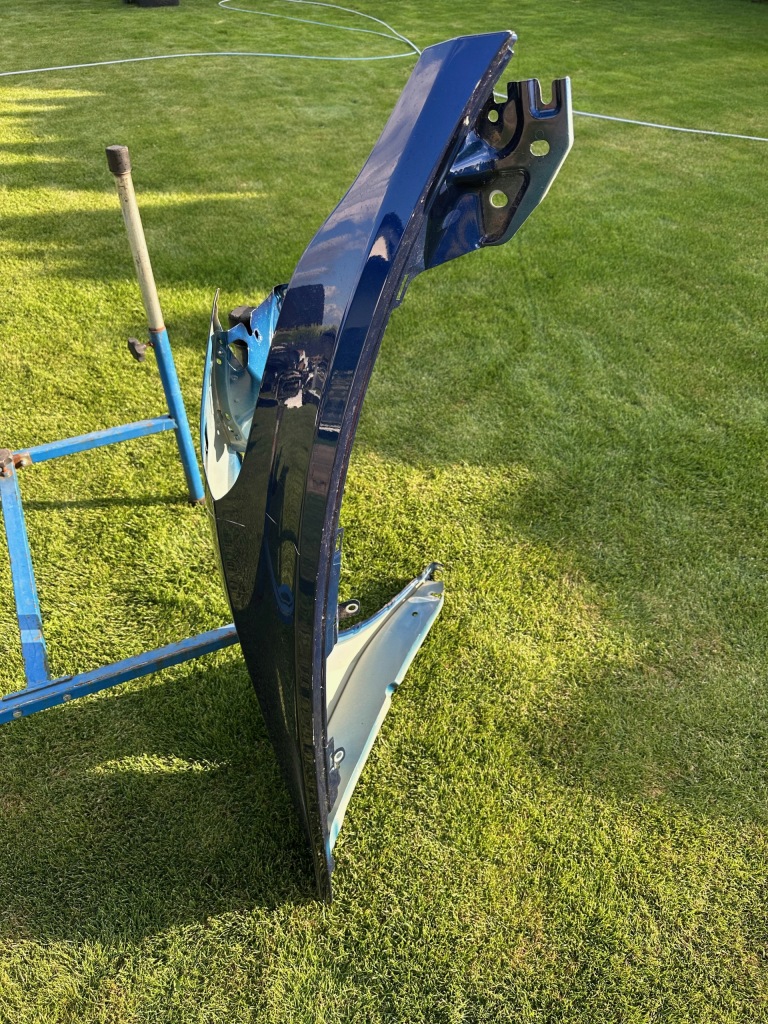 Tesla model y 20- крыло  левое  перед оригинал с Разборки