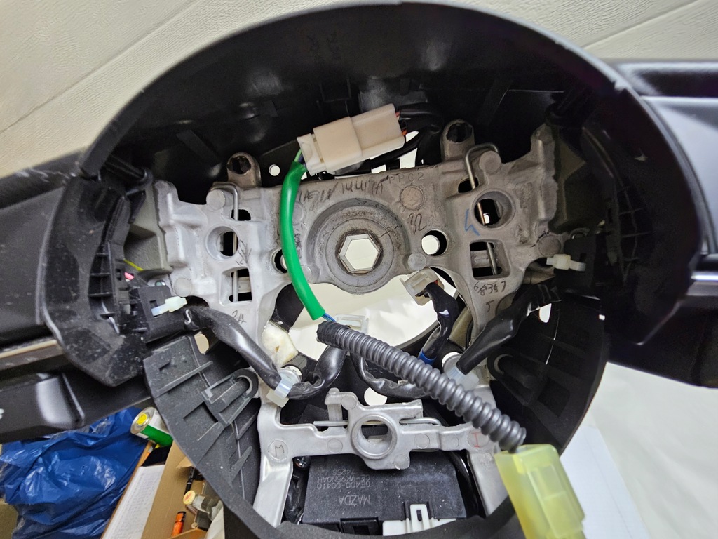 фото №12, Повітропровід мультифункція шкіра mazda 6 cx5 cx-5 пелюстки перемикання grt8