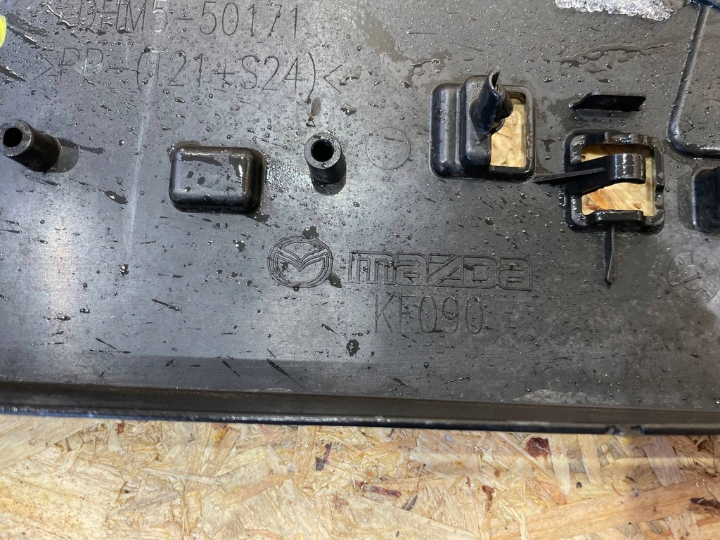 фото №12, Mazda 2 dj iii 3 14- молдинг рамка номерного знака реєстрації бампера перед