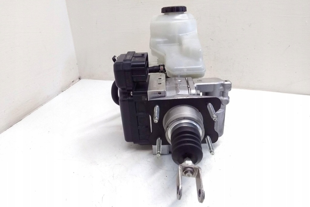 фото №10, Циліндрик гальмівний toyota prius _w5_ 4721047c30 1.8l 2019