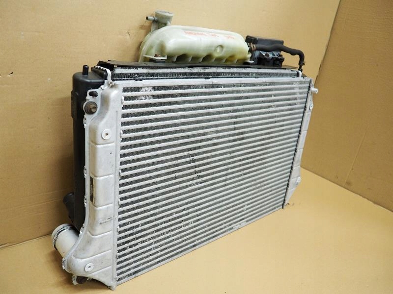 Радиатор воды вентиляторы toyota avenisis t25 Недорого