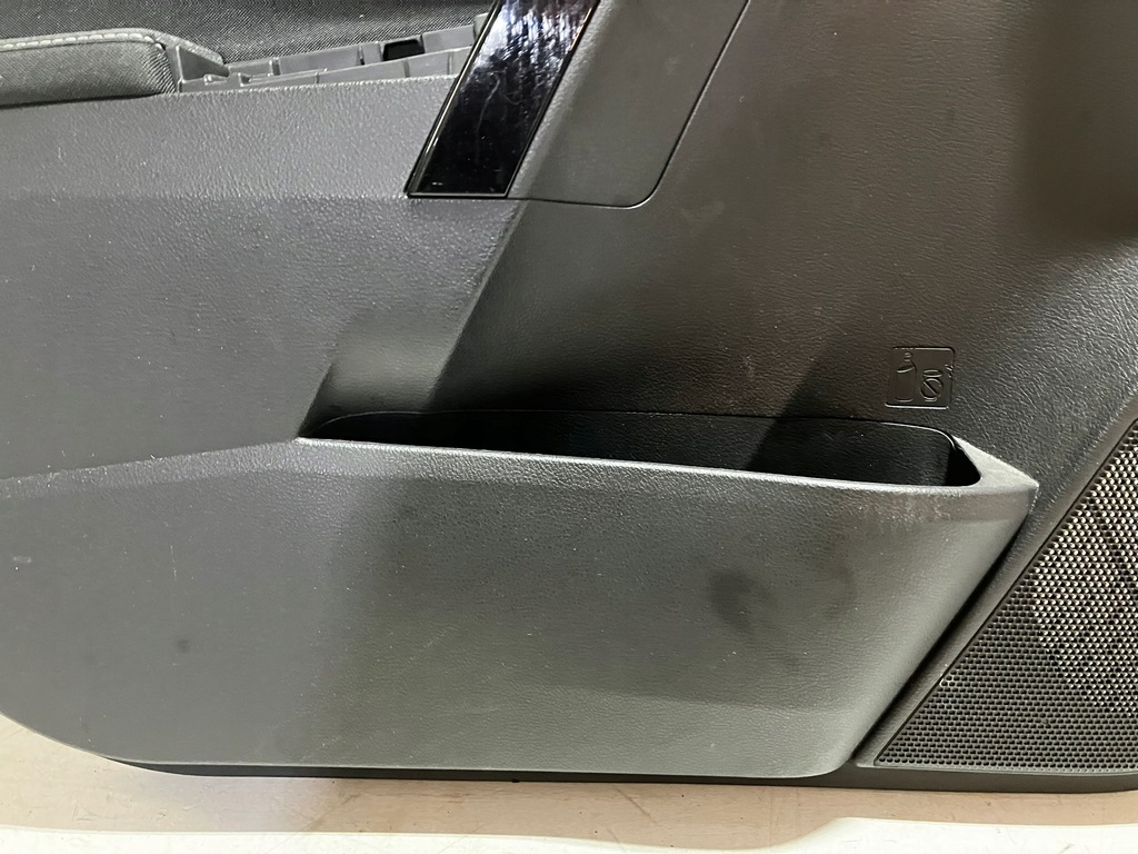 фото №10, Auris ii lift selection обшивка дверь левый перед