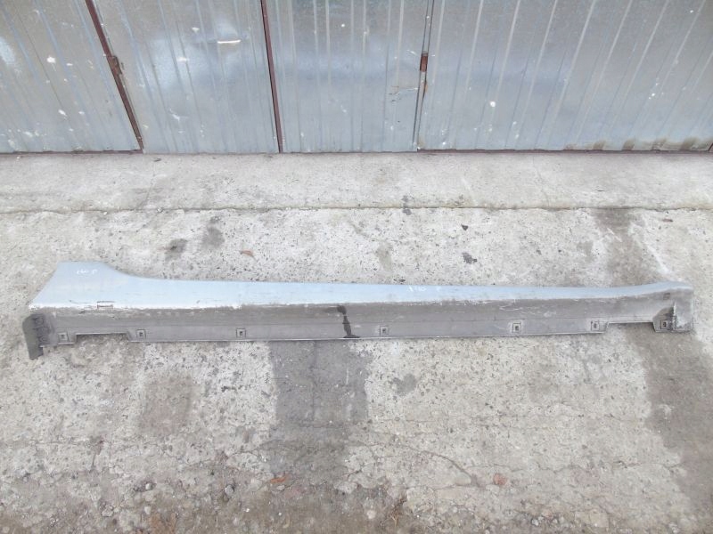 фото №1, Hyundai i40 kombi молдинг порог правая наружная