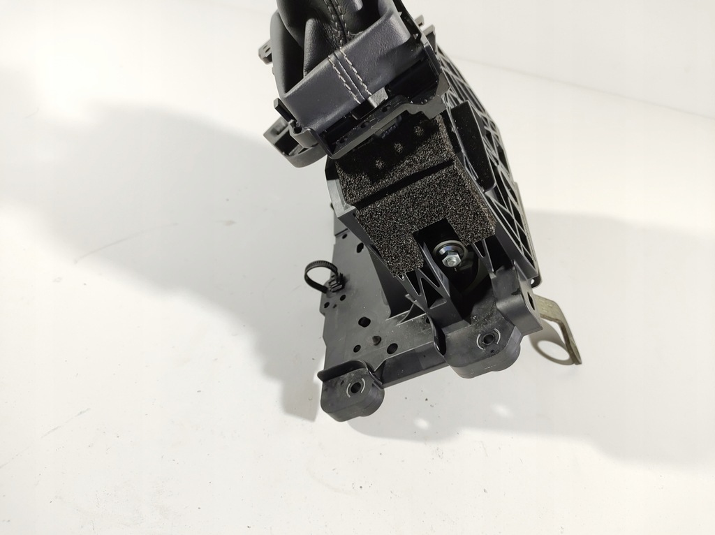 фото №6, Lexus is300h 13r домкрат коробки передач uk